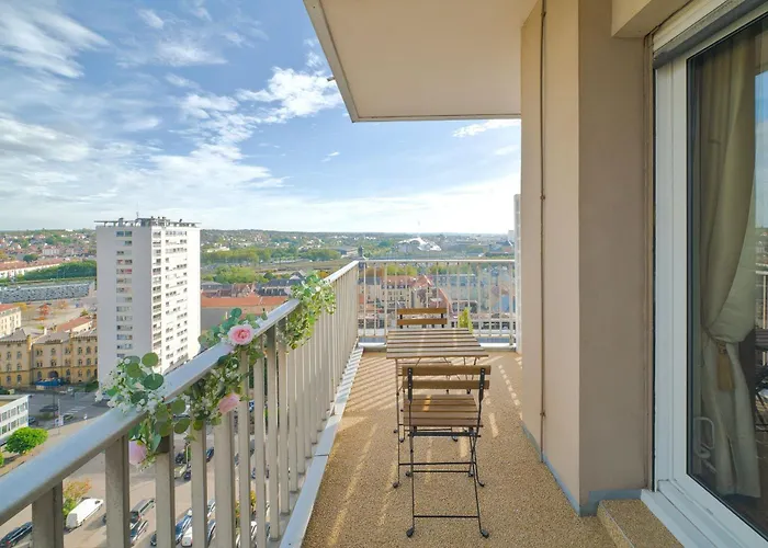 Le Royal Du Xveme - Vue Panoramique * Metz